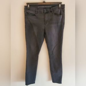 Skinny jeans. Greyish